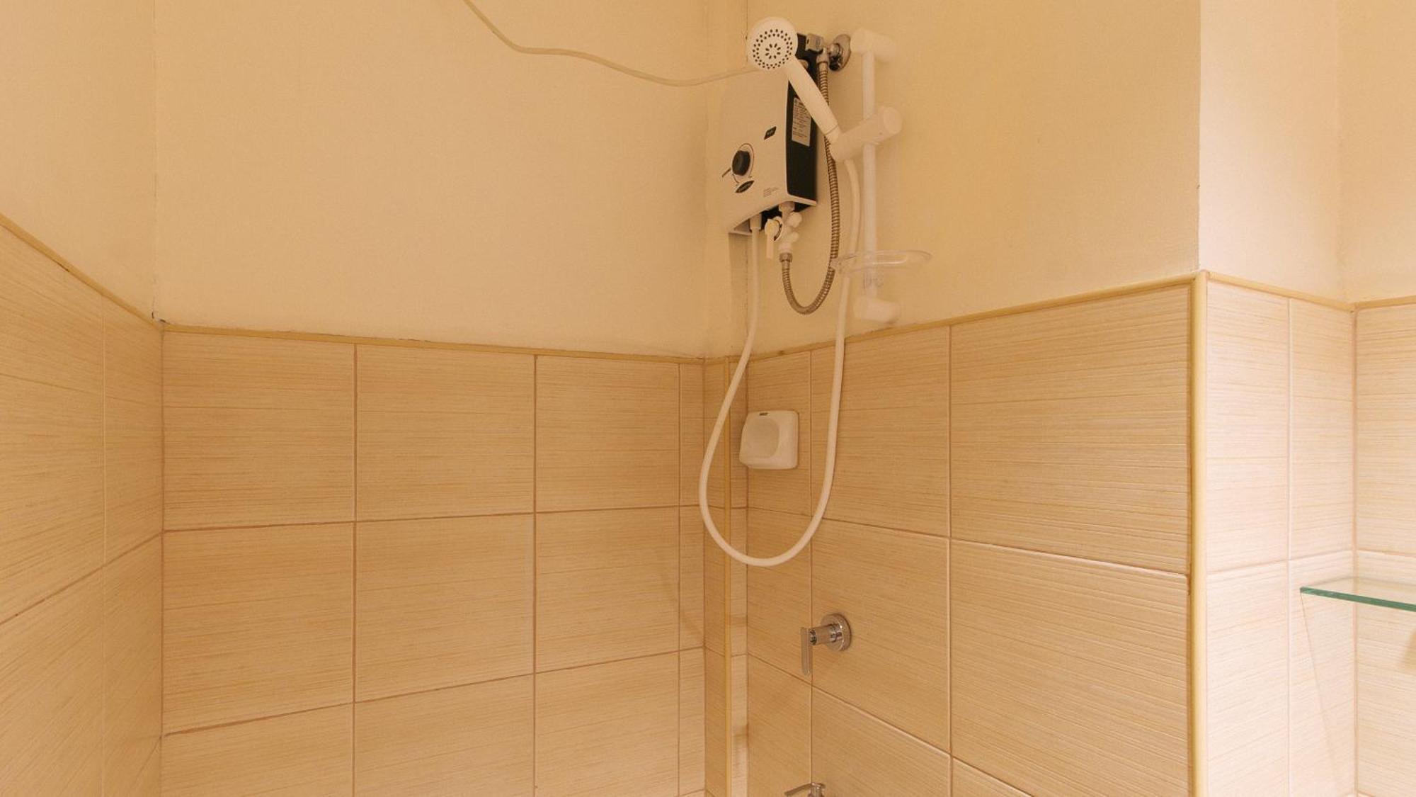Reddoorz Plus At Alpina Heights Paranaque Paranaque City Exterior photo