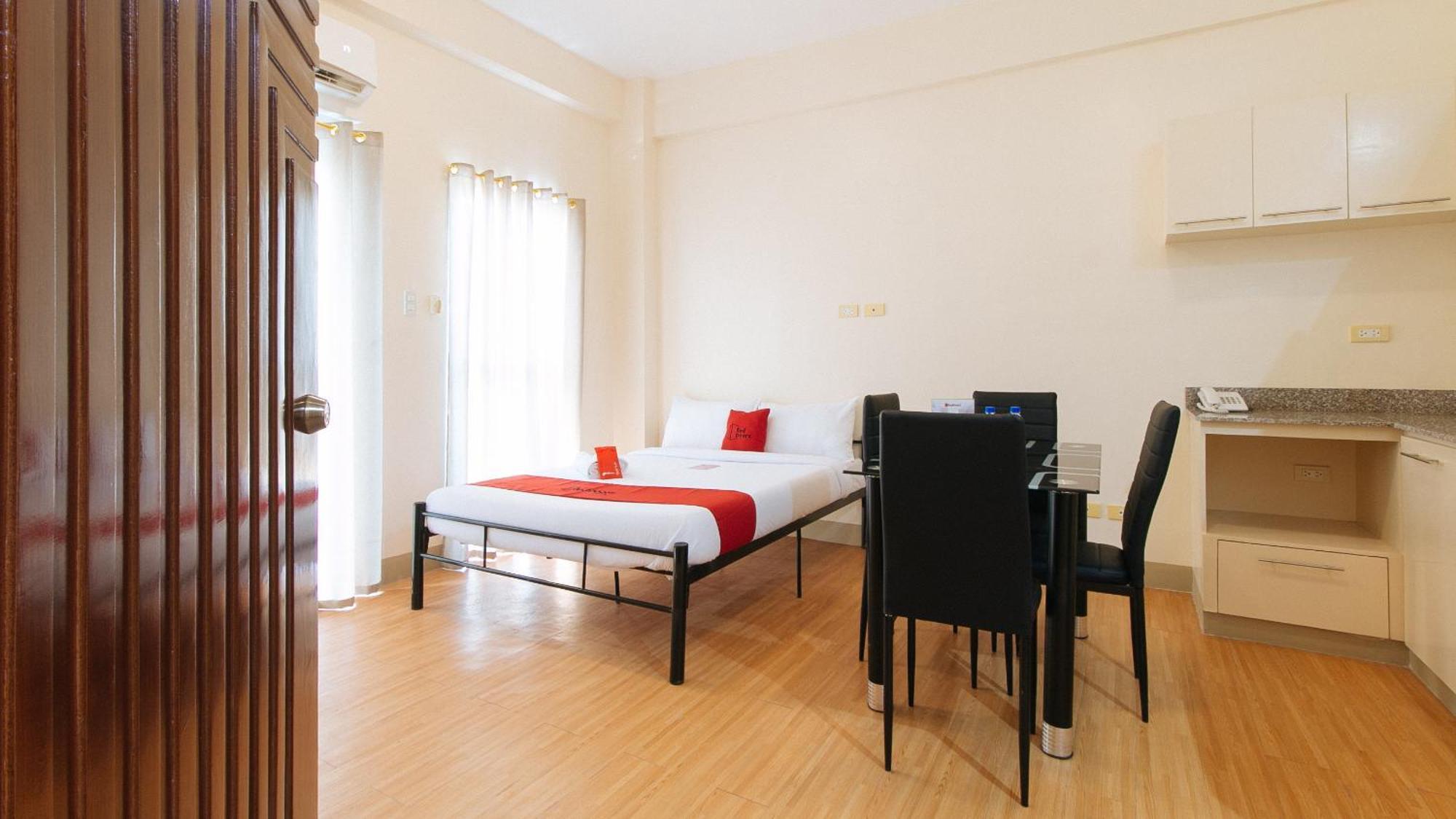 Reddoorz Plus At Alpina Heights Paranaque Paranaque City Exterior photo