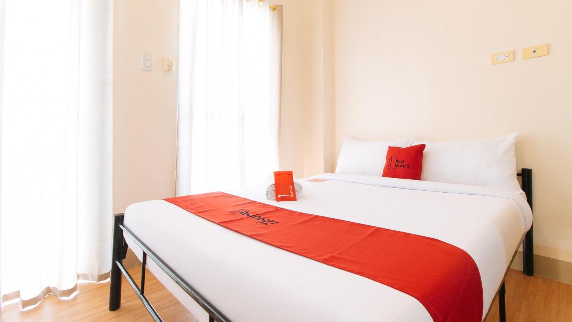Reddoorz Plus At Alpina Heights Paranaque Paranaque City Exterior photo