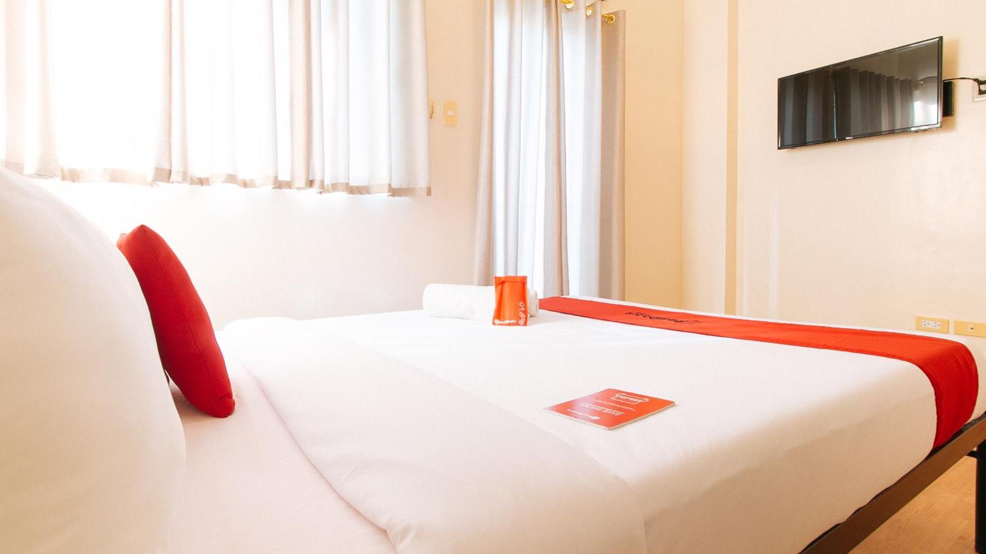 Reddoorz Plus At Alpina Heights Paranaque Paranaque City Exterior photo