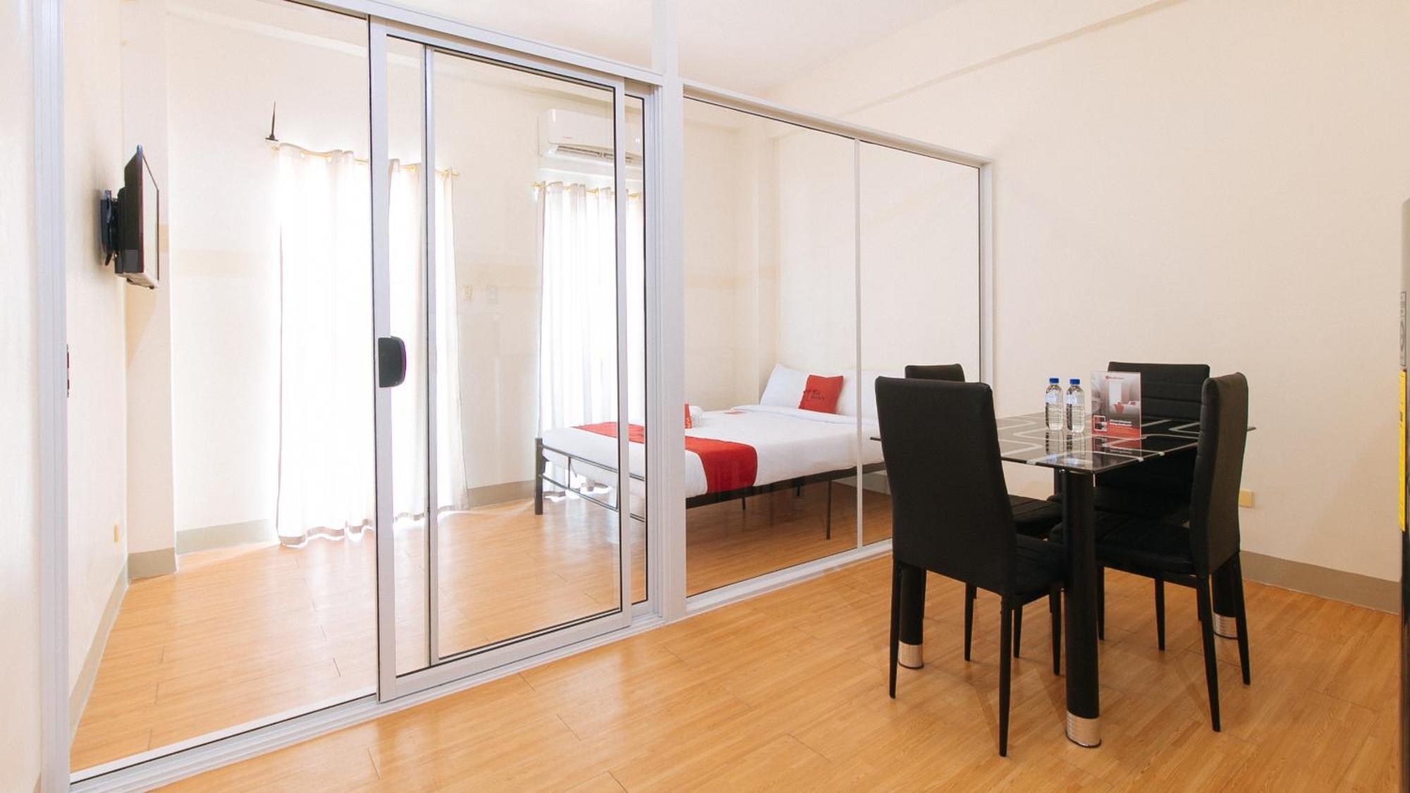 Reddoorz Plus At Alpina Heights Paranaque Paranaque City Exterior photo