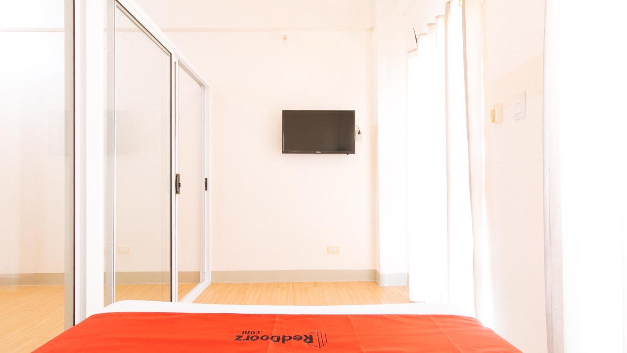 Reddoorz Plus At Alpina Heights Paranaque Paranaque City Exterior photo