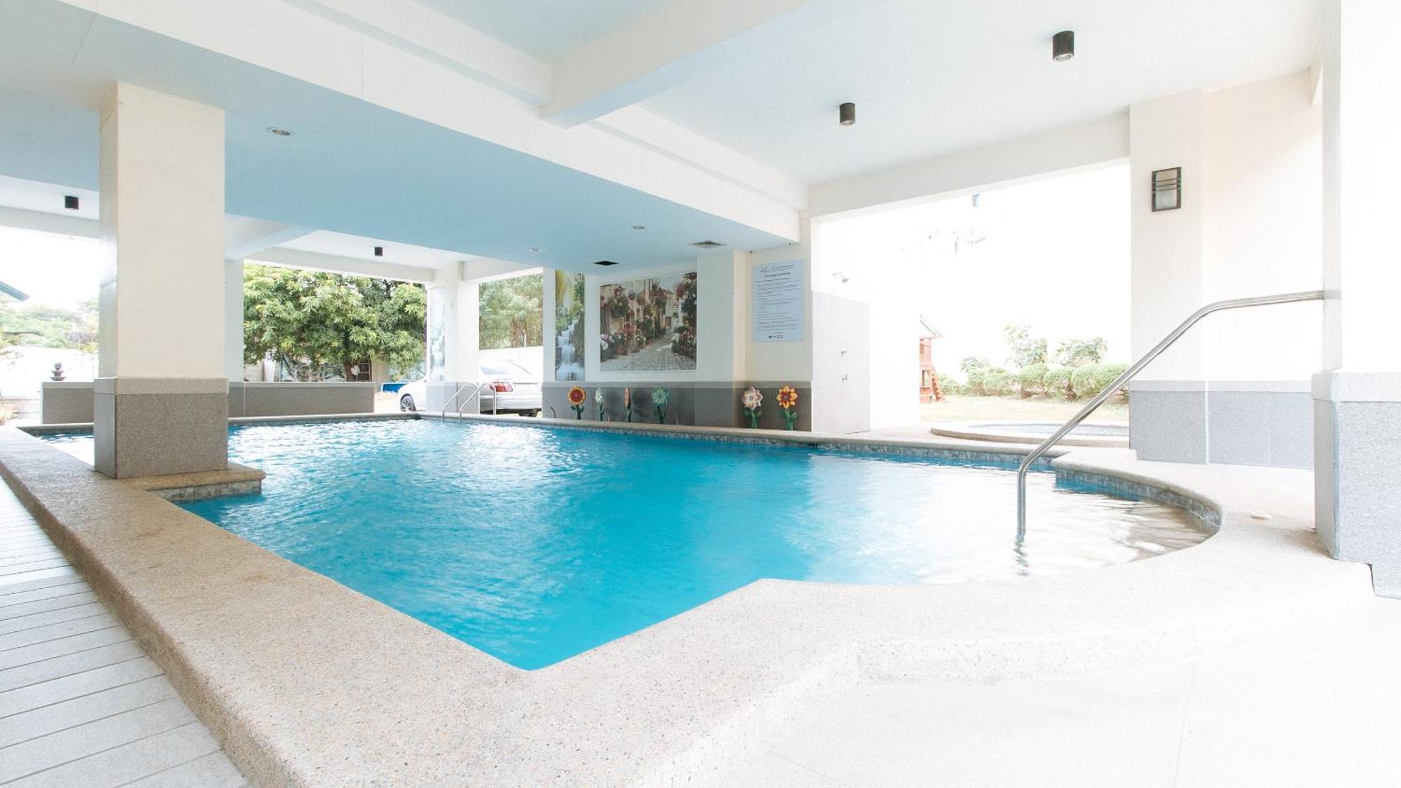 Reddoorz Plus At Alpina Heights Paranaque Paranaque City Exterior photo